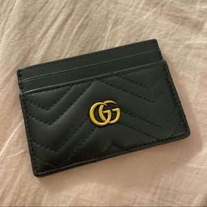 Gucci GG Marmont quilted leather cardholder